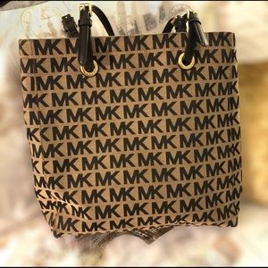 Michael Kors MK Tote